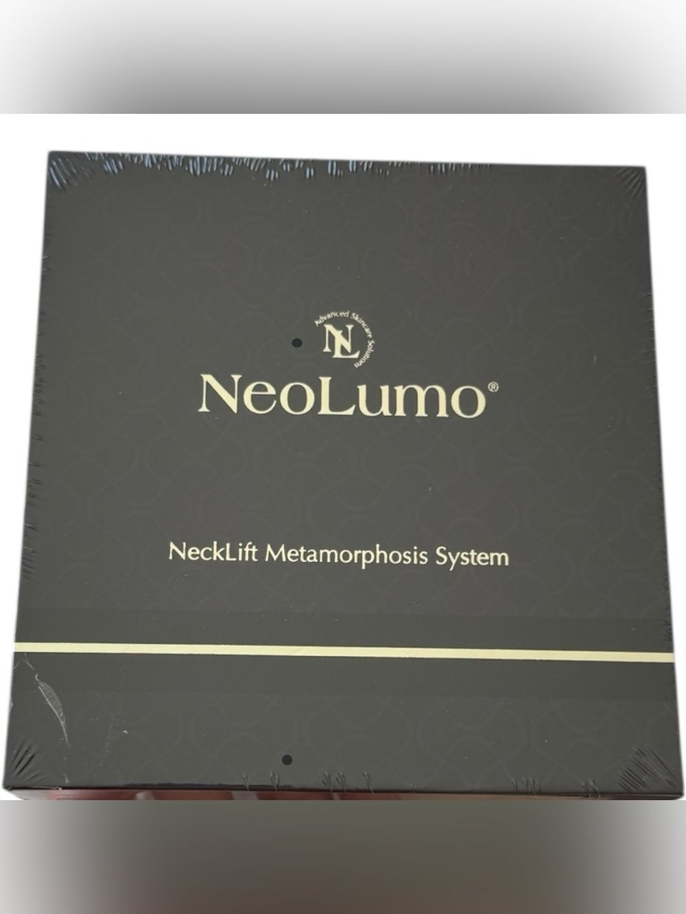 NeoLumo NeckLift Metamorphosis System NIB - Picture 5 of 5